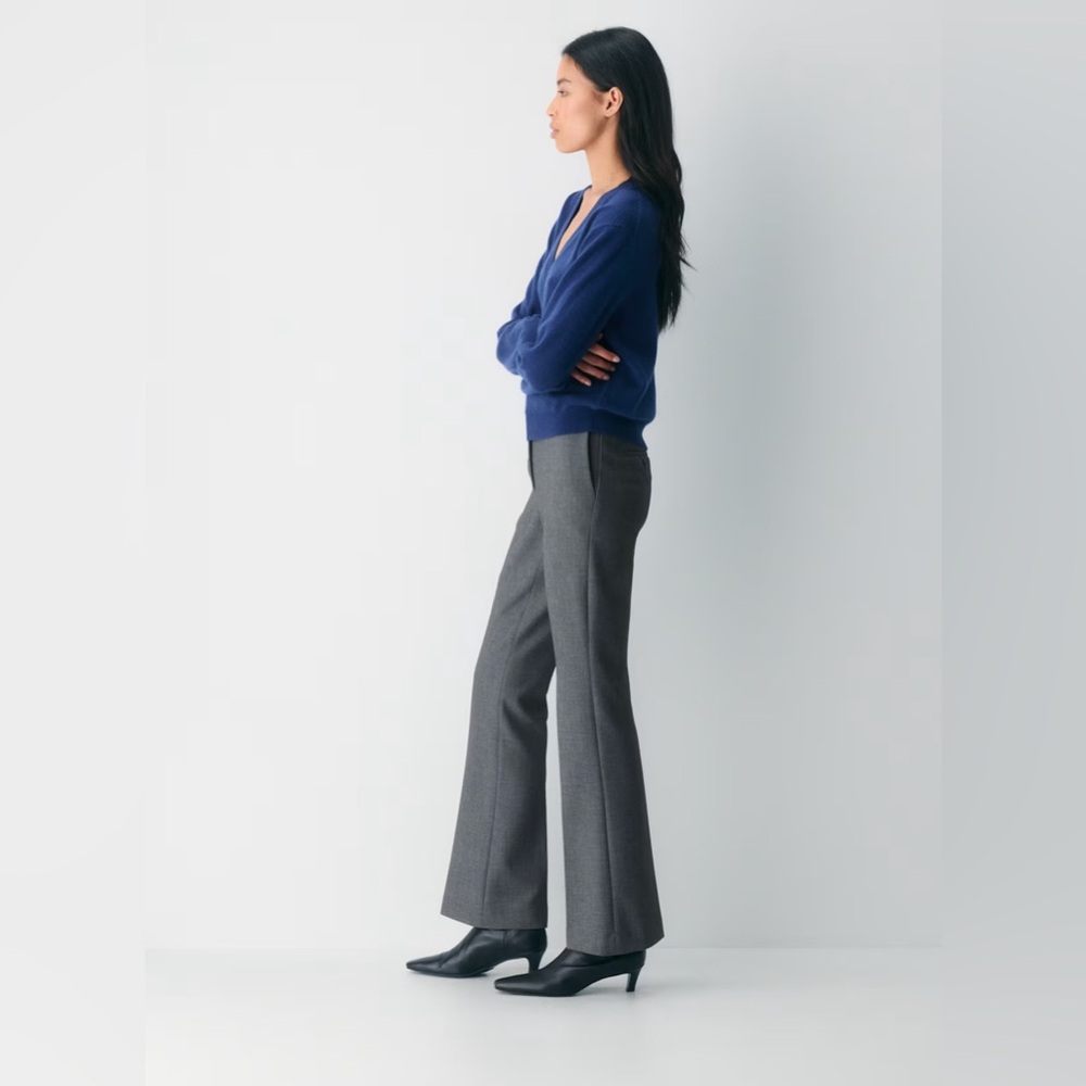 Aritzia Babaton Program Pant - (Re)ssential Gray Flare Pants